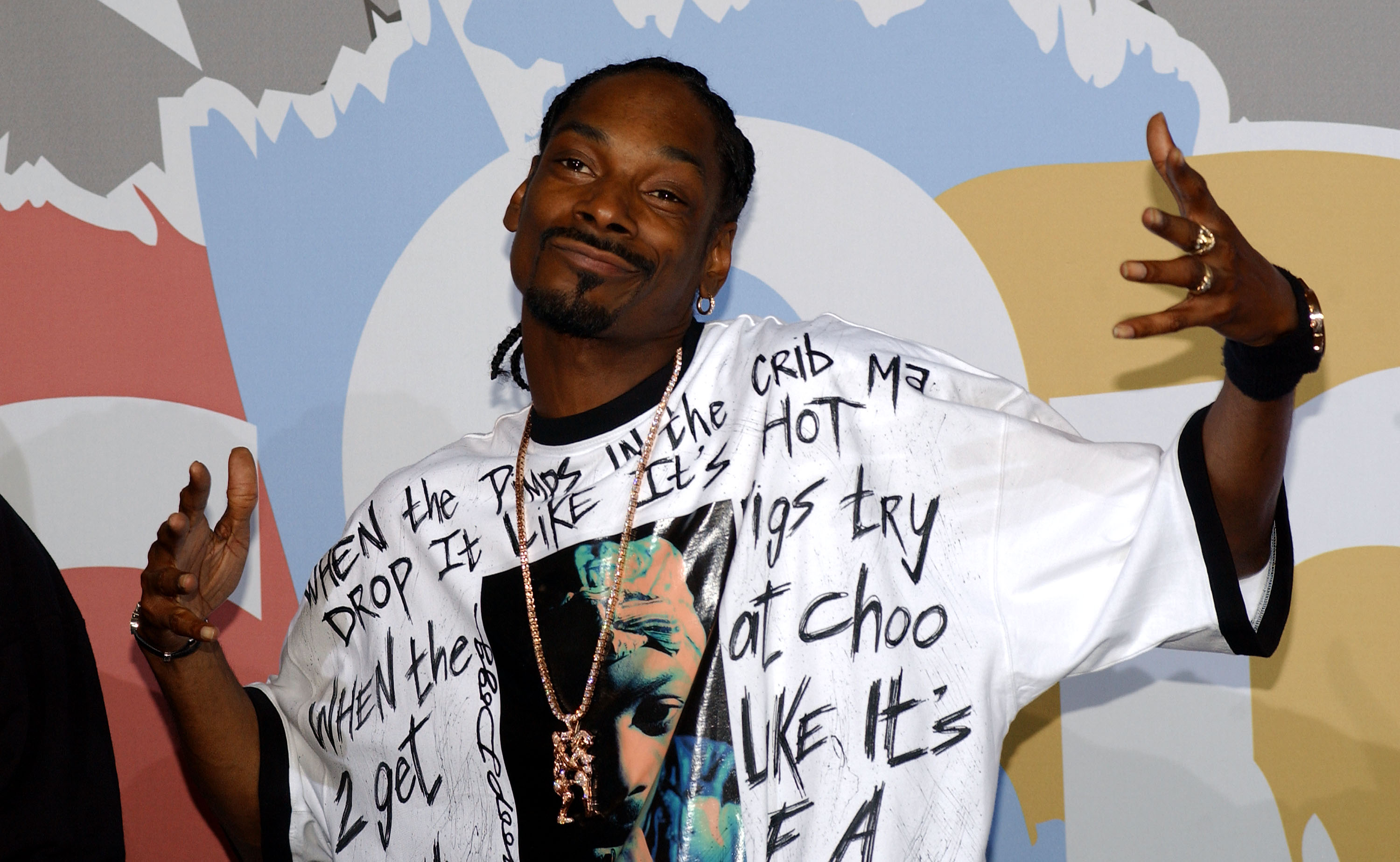 Snoop Dogg Reveals How He Freestyled His Way To A Record Deal With Suge Knight