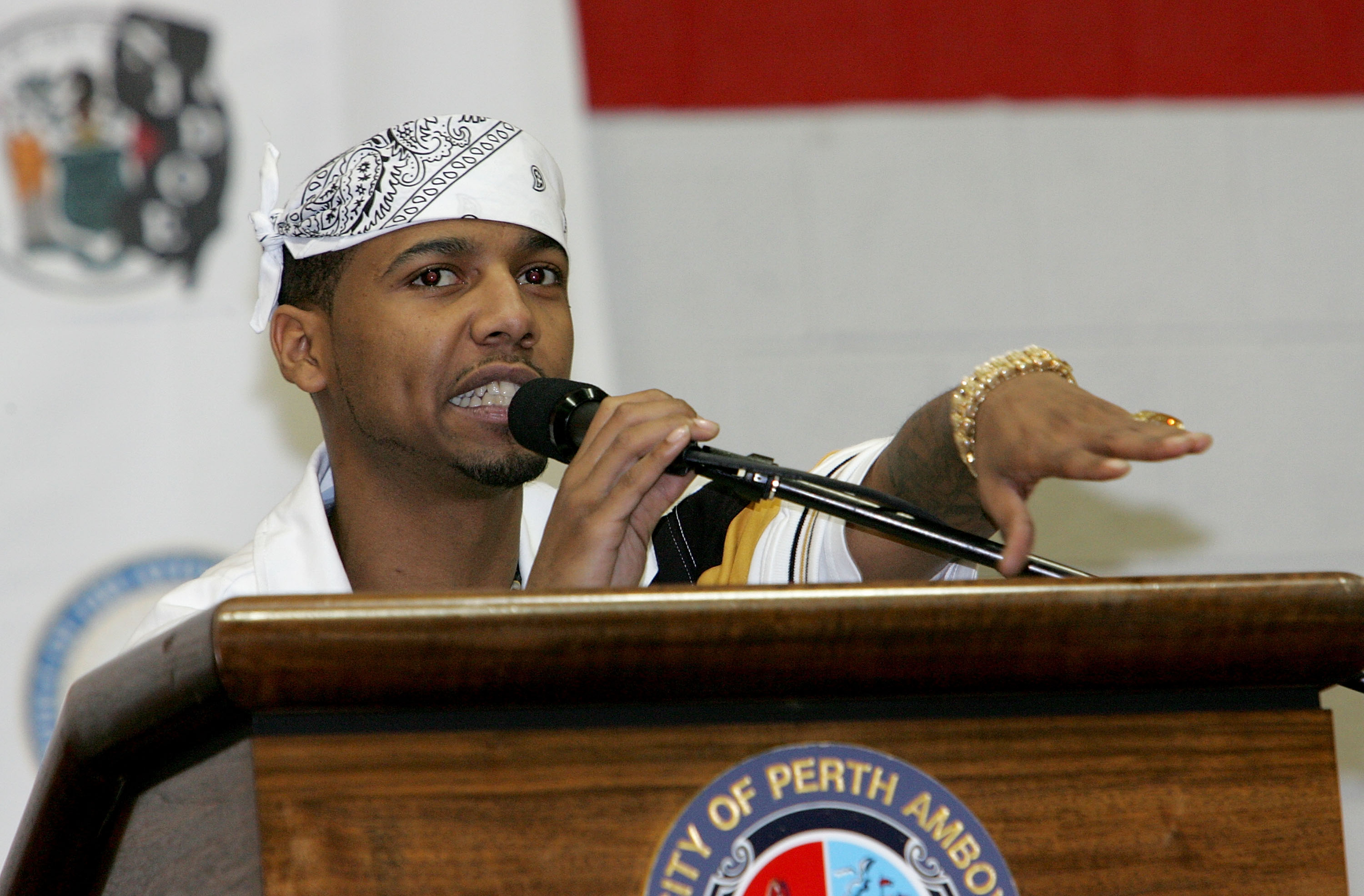 Juelz Santana Charged With Attempting To Bring Firearm On An Airplane