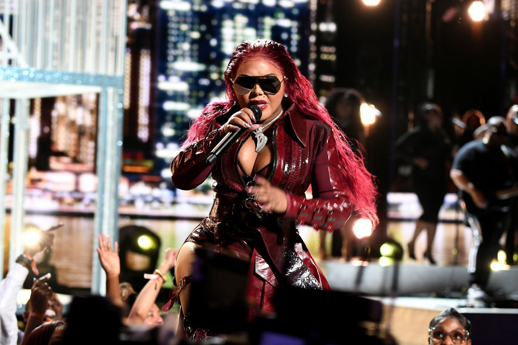 Lil' Kim's 'The Queen Bee' Tell-All Memoir Set To Drop November 2021