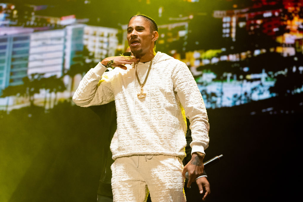 Bone Thugs icon and rap legend Layzie Bone pulled up on the KDAY Morning Show with co-hosts Cece and Romeo to discuss his upcoming appearance with his bandmates at this year’s Krush Groove and introduce us to his new mentee Sakoya Wynter.